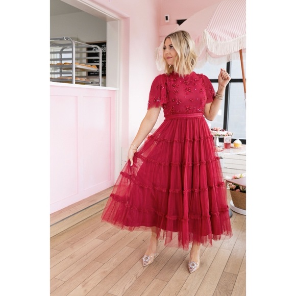 β€οΈ Large Red Anastasia Dress (Unlined Sleeves) - Ivy City Co. - Picture 3 of 6